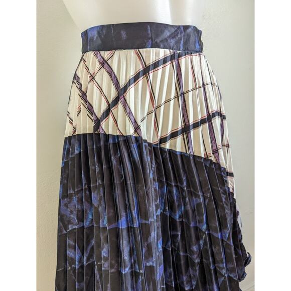 The Lines in Between Size XS Accordion Pleated Midi Skirt Black Tan Striped - Picture 9 of 10